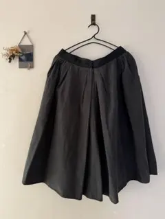 美品 マーガレットハウエル ライトウェイト リネン フレアスカート 2 黒 MARGARET HOWELL（マーガレットハウエル）の「COTTON LINEN