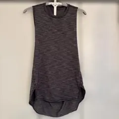 lululemon ノースリーブ トップス　サイズ6のサムネイル