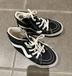 Item thumbnail for item 5ded8f17-0672-4a11-b0b8-dcbff477b3dc