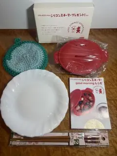 ヤマザキ春のパン祭りお皿&リサとガスパールシリコンスチーマーにオマケ 4点セット