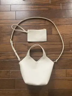 ZARA ショルダーバッグ　ポーチ付き