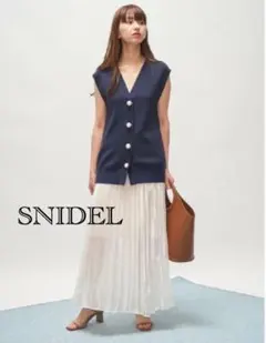 美品　SNIDEL スナイデル パールボタンニットベスト　F