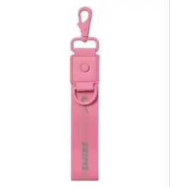 SKIMS× NIKE コラボ KEYCHAIN WRISTLET ピンク - メルカリ