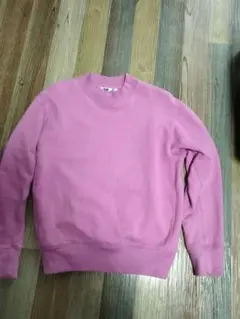 ユニクロピンク クルーネック スウェット
