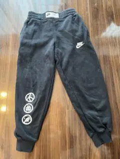Nike ブラック スウェットパンツ　キッズ