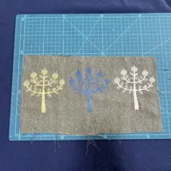 ミナペルホネン　ringo ハギレ　カーキ