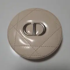 【美品】Dior スキン フォーエヴァー クチュール ルミナイザー01