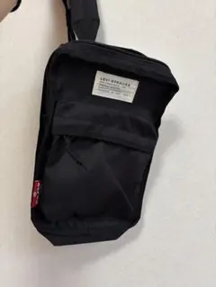 Levi's ボディバッグ ブラックのサムネイル