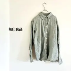 無印良品　リネン　セージグリーン 長袖シャツ　サイズM シンプル　カジュアルのサムネイル