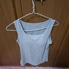 グレー カップ付きタンクトップ