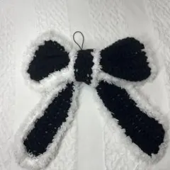 リボンストラップ 黒 白 ファー付き