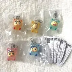 クレヨンしんちゃん　めじるしアクセサリー　みんなでクマパジャマ　コンプリート