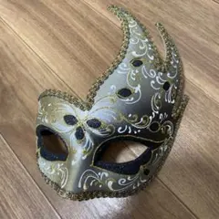 Item thumbnail for item af14cb09-5ea6-4544-aab1-613ed2e371ee