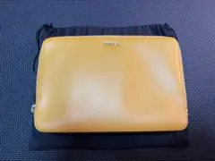 FURLA クラッチバッグ イエロー レザー