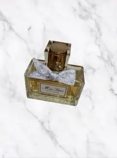Miss Dior Eau de Parfum ミスディオール