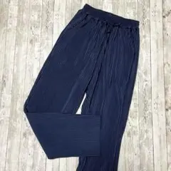 美品 ネイビー プリーツ カジュアルパンツ Mサイズ 光沢 ストレッチ