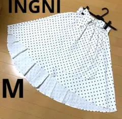 INGNI イング　ドット柄スカート　白　フィッシュテールスカート　水玉のサムネイル