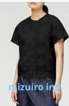 [美品]ミズイロインド コットンリネンレース クルーネックシャツ ブラックのサムネイル