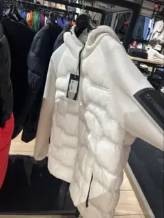 BOSSホワイト フード付きダウンジャケット