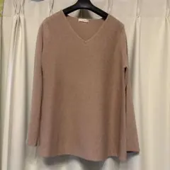 最終値下げITS international Vネック　ラメ　スリットスリーブ