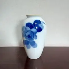 大倉陶園瑠璃色大花瓶 - メルカリ