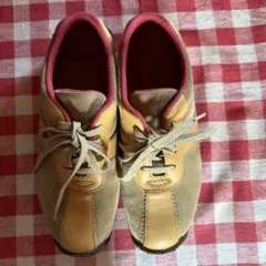Clarks レディース スニーカー ベージュ ピンク24センチのサムネイル
