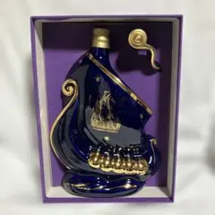 ラーセン ゴールデンスカルプチャー「ゴールド」700ml40°ブランデー