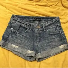 セシルマクビー デニム ショートパンツ