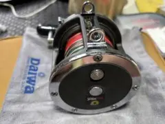 コ*ン様 Accurate VALIANT 500 ベイトリール - メルカリ
