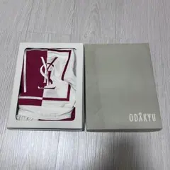 イヴサンローラン エプロン　上品オシャレな赤いエプロン　レッド×ホワイトのサムネイル