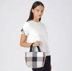 ブルーレーベルクレストブリッジ 新品ネイビー リバーシブルミニトートバッグ