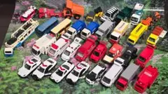 トミカ 働く車 33台＋ダイヤペット 救助工作車　まとめ売り
