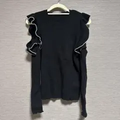 GRL 肩出しフリル付き黒長袖トップス