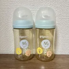 ピジョン母乳実感プラスチック製哺乳瓶 240ml 2本セット flower