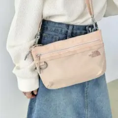 【新品】THE NORTH FACE WHITE LABELサコッシュ
