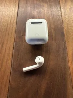 AirPods ケース付き　右耳　R片耳　正規品　Apple