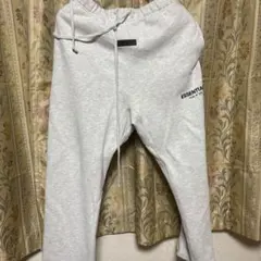 essentials スウェットパンツ