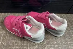 New Balance キッズスニーカー ピンク