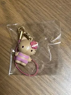 新品未開封　ハローキティトレーディングマスコットストラップ3 日焼けキティ