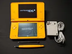 【良品】Nintendo DSi LL 本体 イエロー アダプター付き