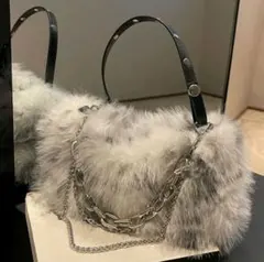 ファーショルダーバッグ グレーとホワイト ＆ ミニ財布 シルバー