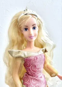 オーロラ姫　眠れる森の美女　ドール　本体　ドレス