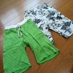 半ズボン2点セット　140 緑ボーダー&白黒葉柄