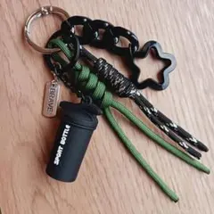 パラコードバッグチャーム【グリーン×黒シルバー】BOTTLE-BLACK