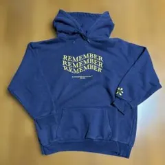 REMEMBER プリント ネイビーパーカー
