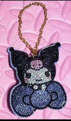 サンリオ Kuromi ストーンキーホルダー