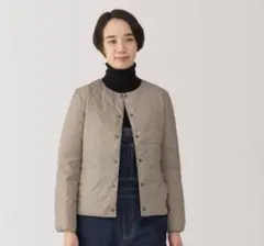 美品　無印良品　軽量ダウンポケッタブル　ノーカラージャケット　ライトベージュXL