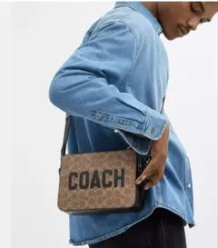 美品 COACH チャーター クロスボディ 24シグネチャー CP136