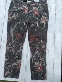 グレー カジュアルパンツ