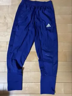 Item thumbnail for item 6904f1cb-4cf8-4ce1-ae26-ccecd39dd087